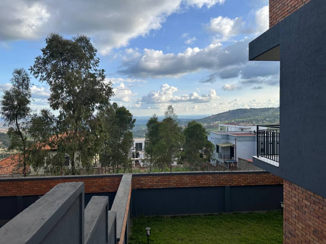 05ABDAA9-5326-4546-8800-659381470EFF