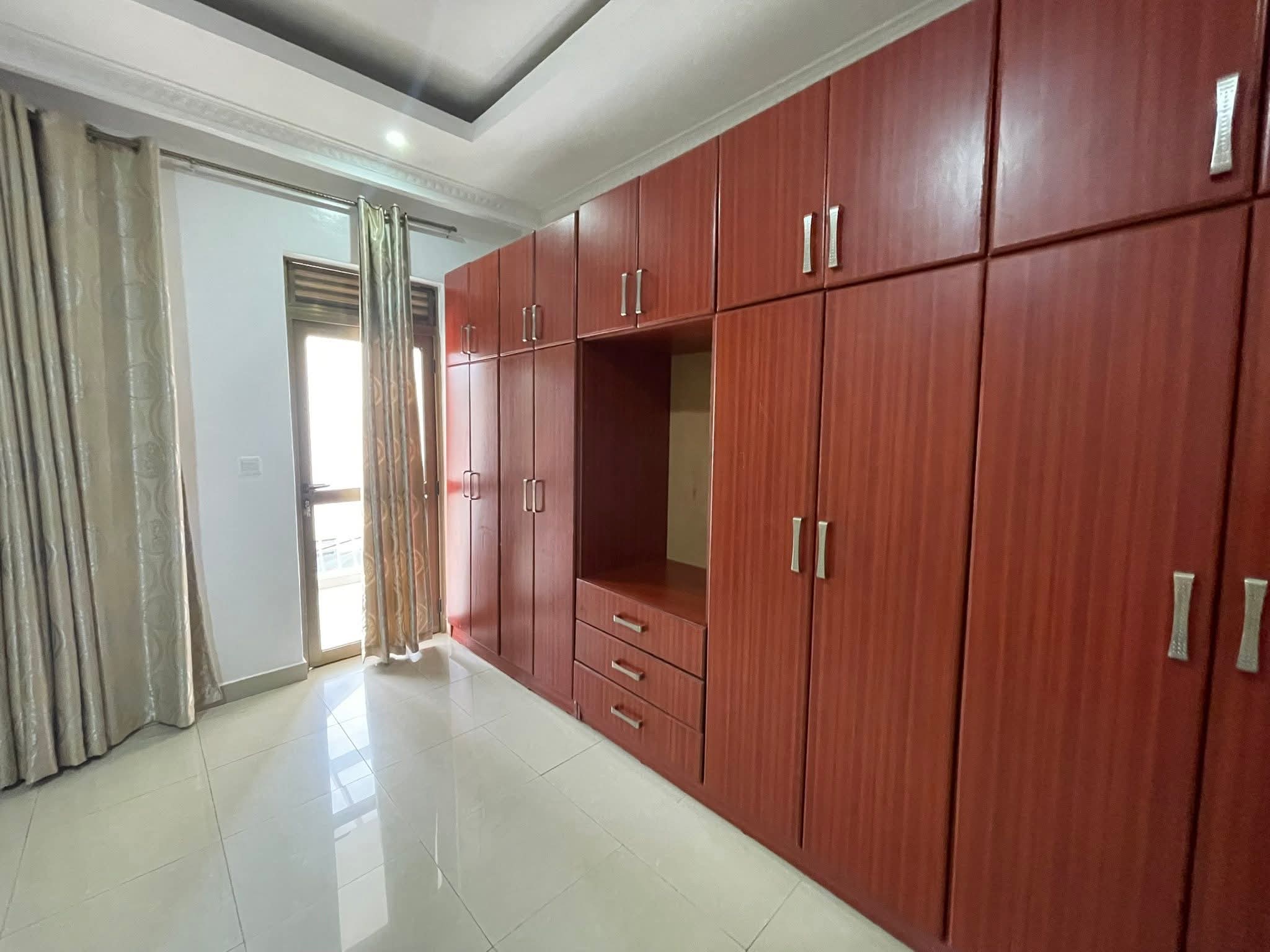 06E420C4-04D6-4739-80DE-01FE573037E0