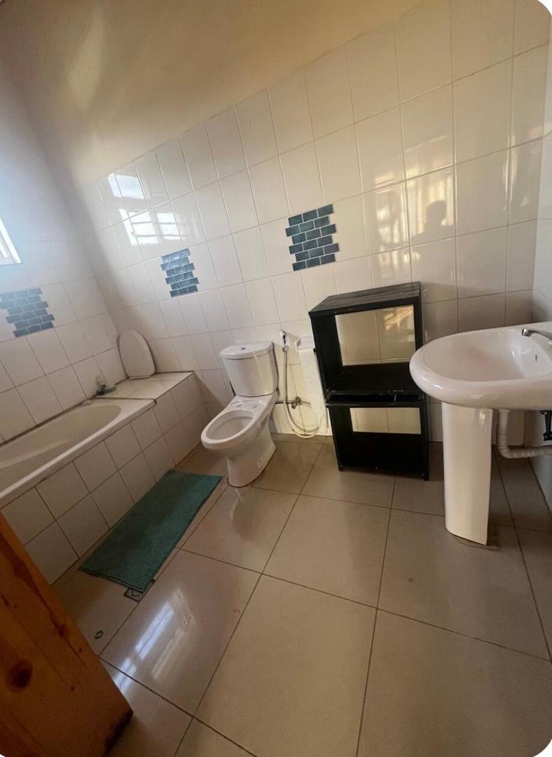 0A5B5CAE-153A-4557-B106-023264BE3136