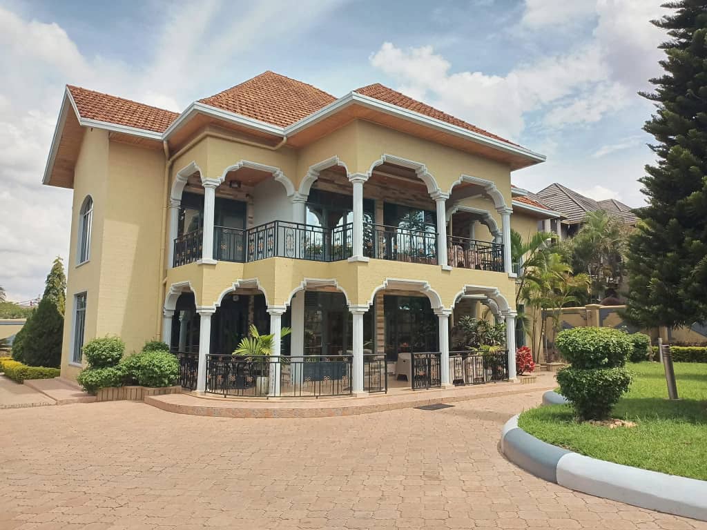 212103CD-5597-4B43-8D66-90950972A77D