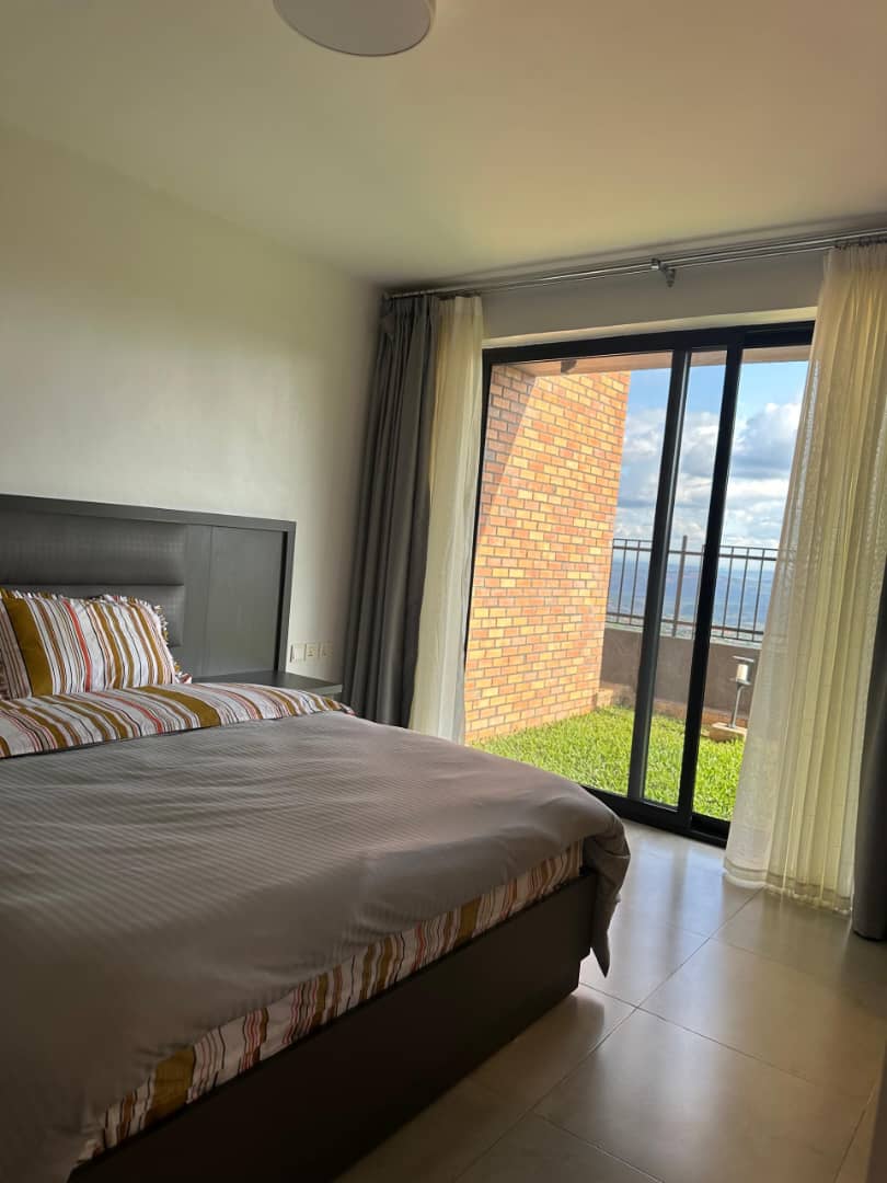 2BE09817-5666-4C52-ACD1-2C2592173A04