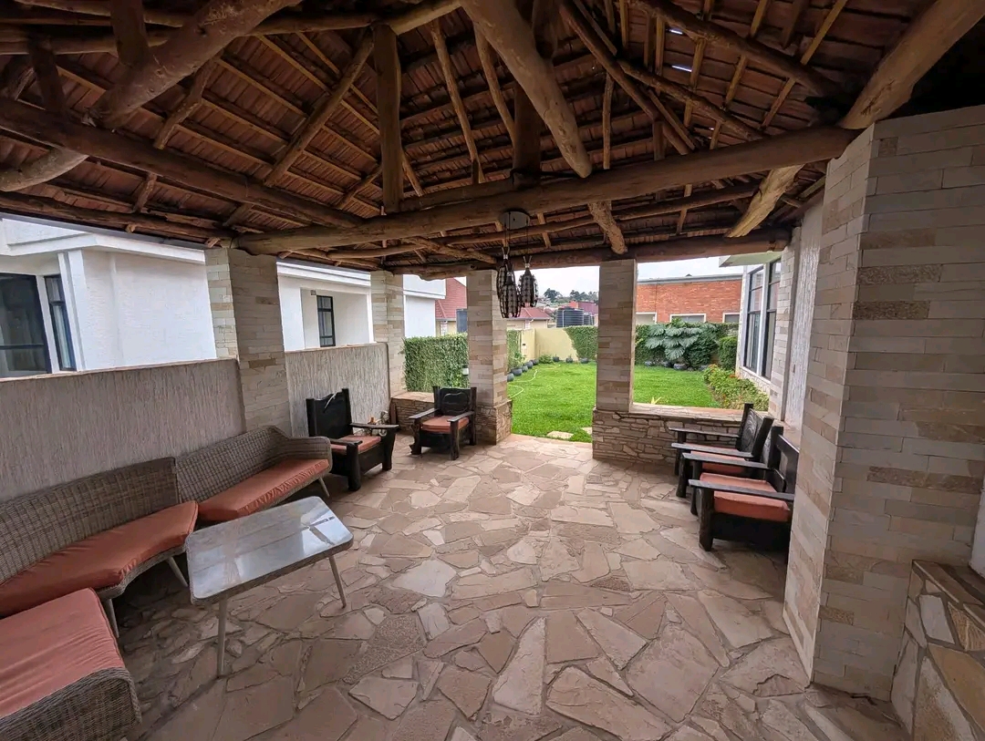 35BD5F66-FA7E-41D1-9D9F-1730D64E052C