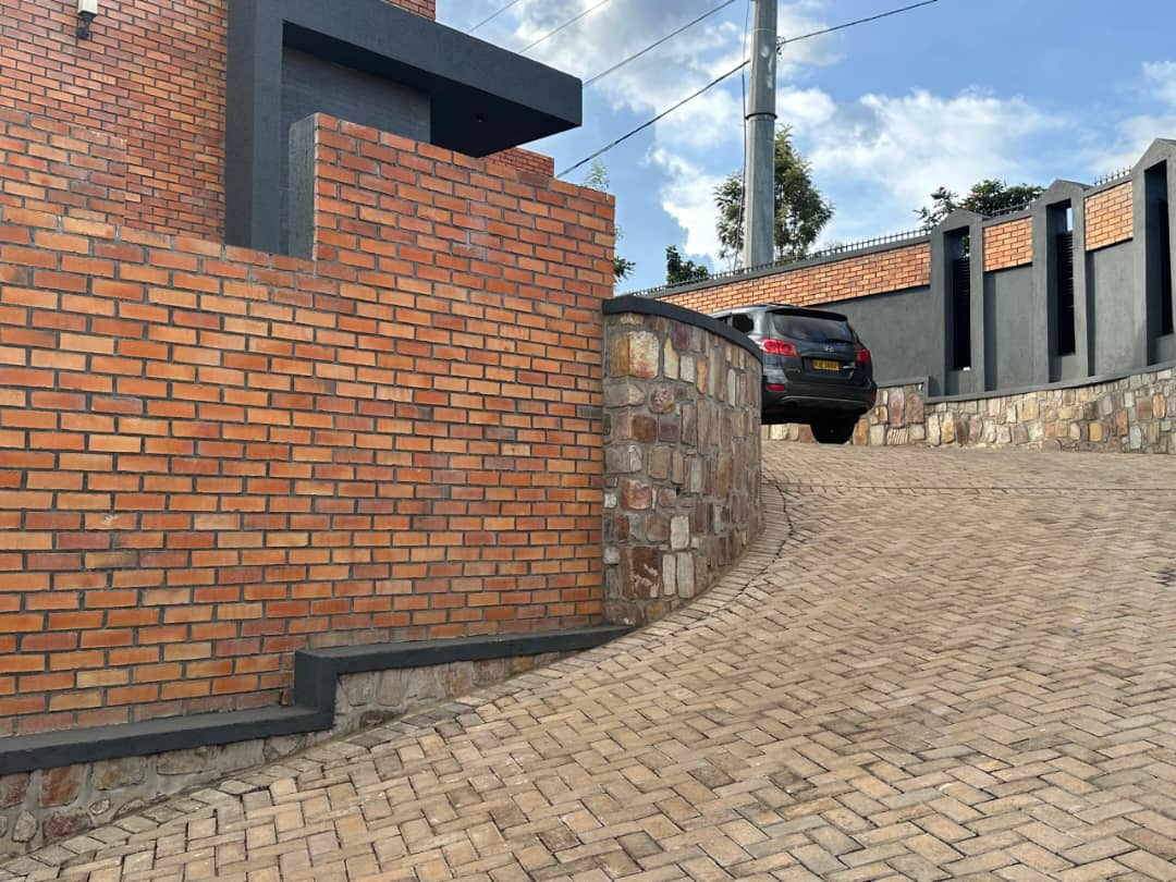 4C16BB2C-D62D-4EF8-9349-718B601F5A57