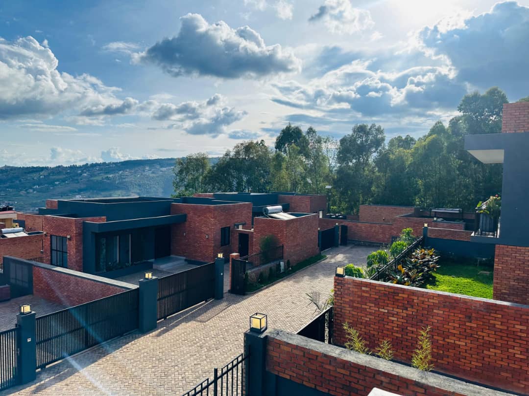 57437008-5579-4443-BCA6-D9F95FFF1A80