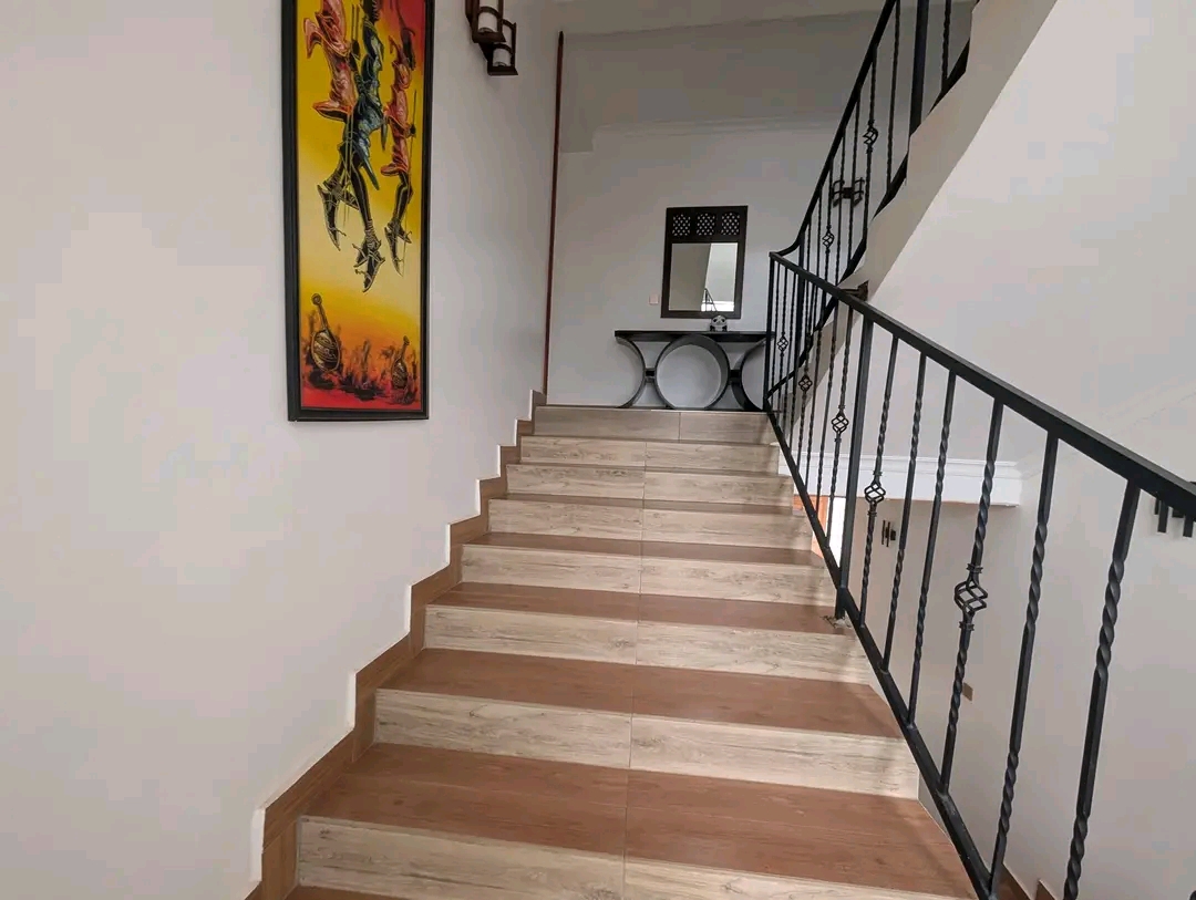 6402CF17-795B-45A0-8C06-B988729FB345