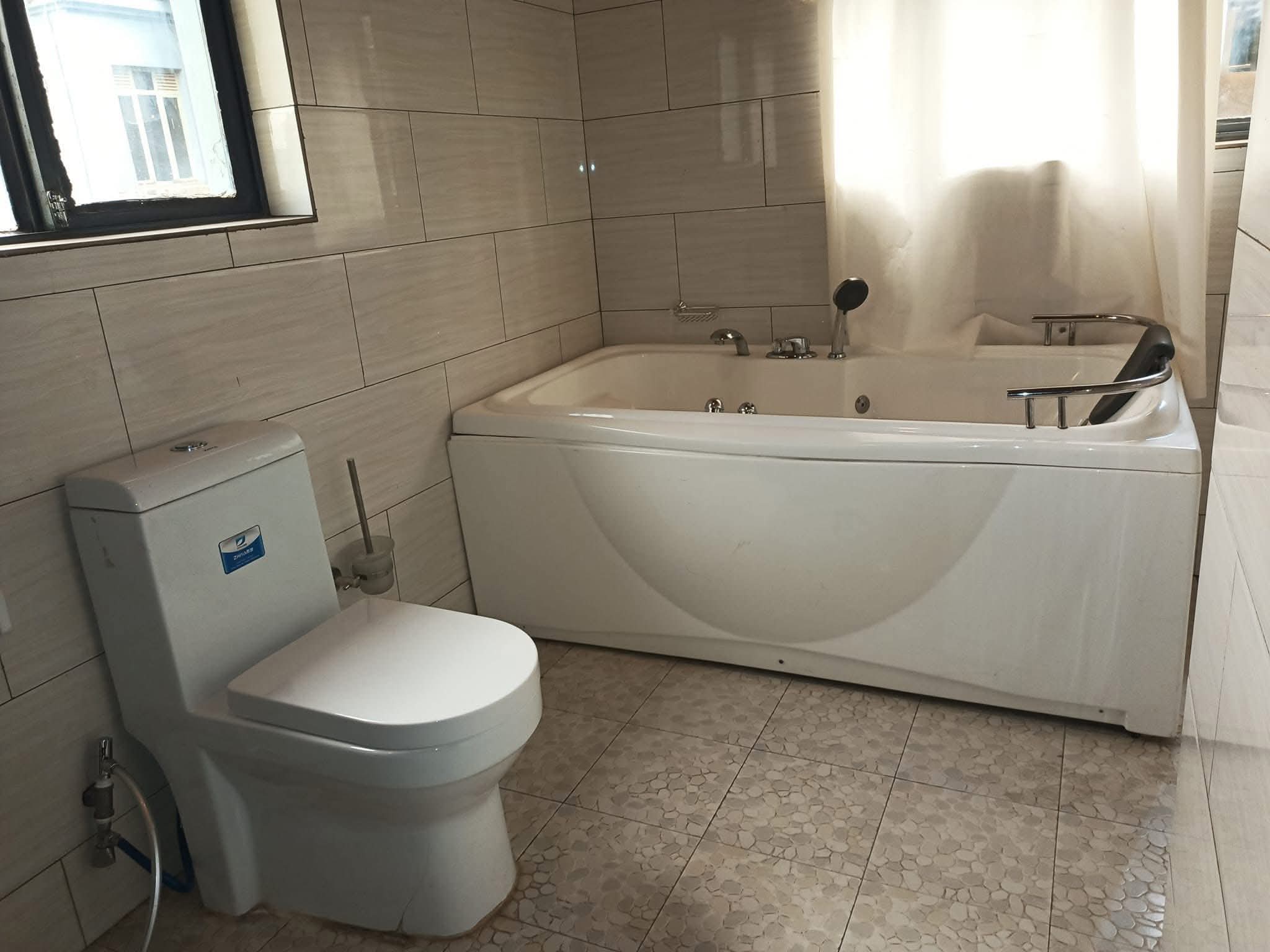 78E986F3-7BB8-4C44-BD1A-B3928EC4CD3C