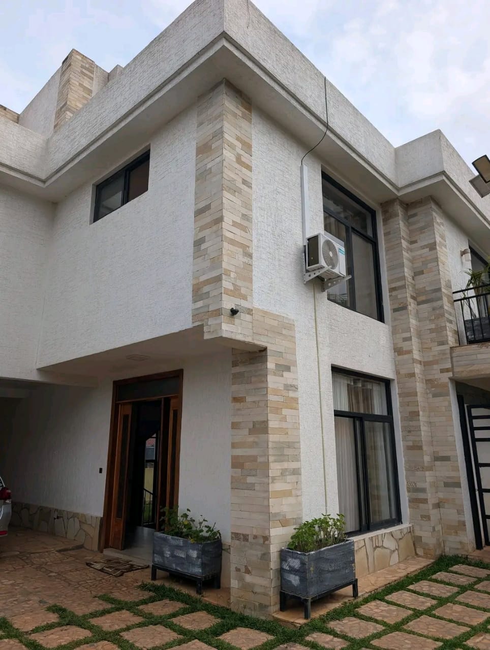 7FF22C1F-39B0-48EA-9155-596DF26E091C