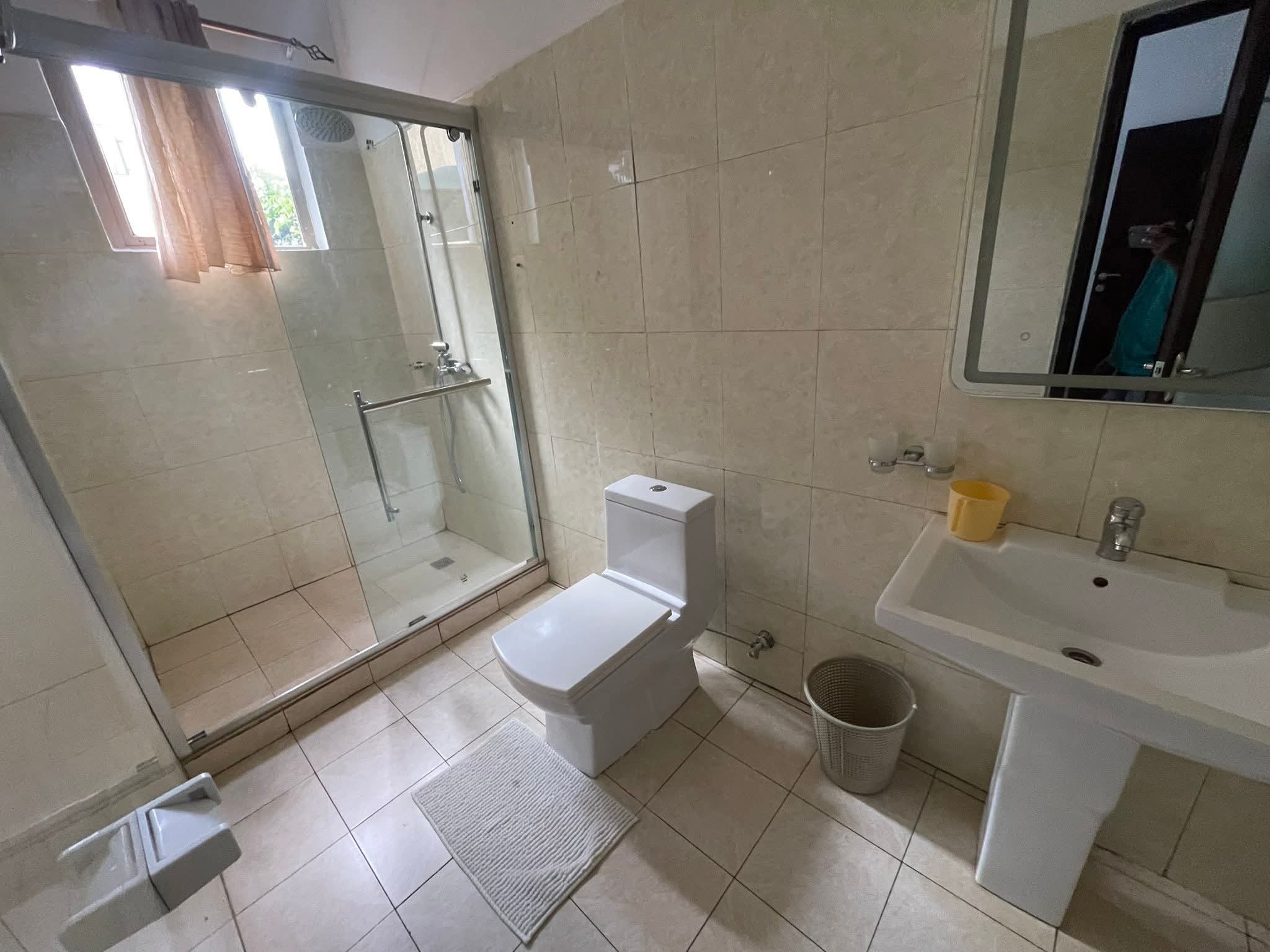 A9793279-C90F-40AE-A44A-8A80828B30AE