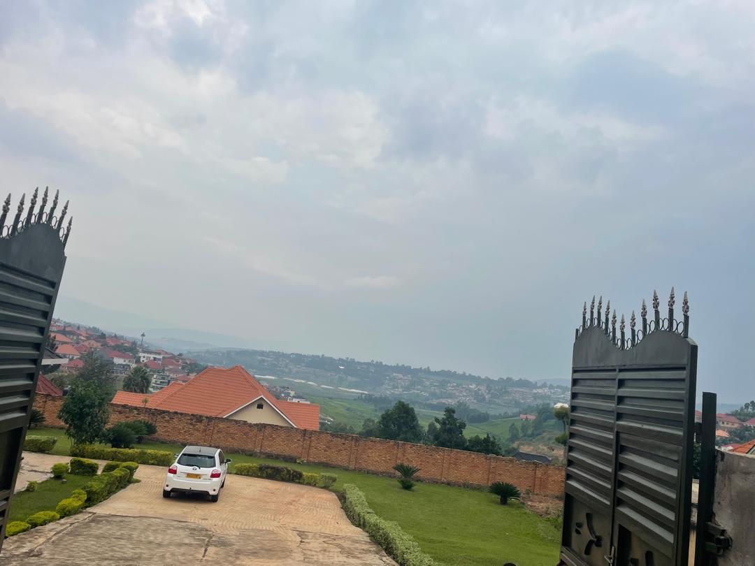 AC4B7F5E-197F-45DA-BE32-D1005D0ABB52