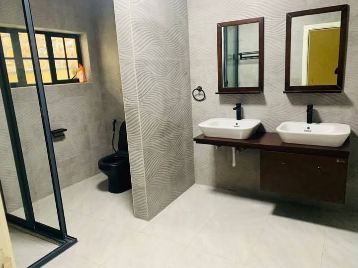 B03F9C73-023C-495F-AFA1-CC01635175F9