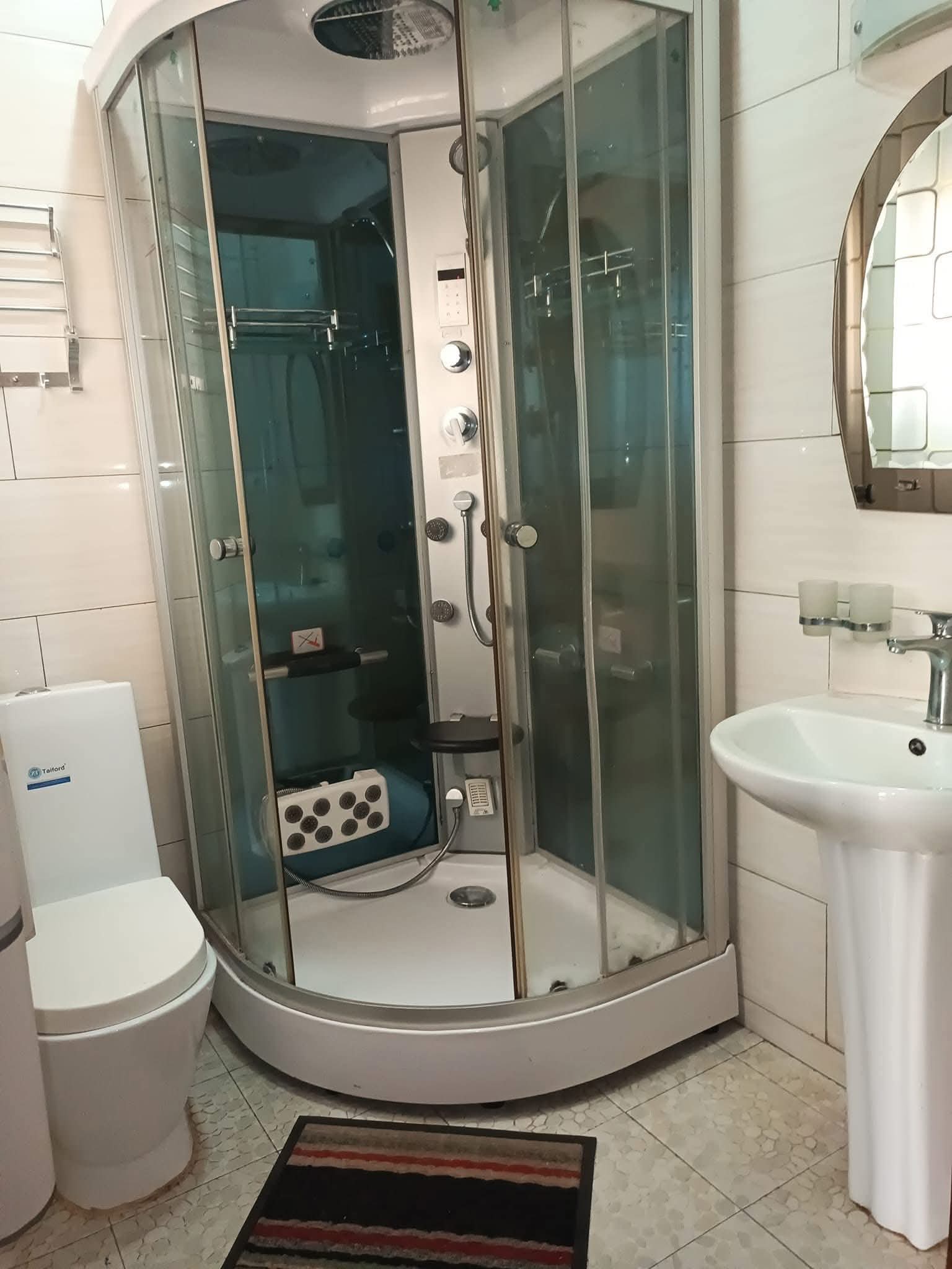 B4A0E720-2193-42F6-B689-EE75451954EA