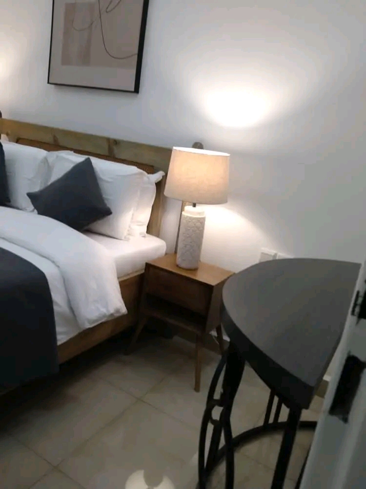 EACD91C7-BDCF-4260-8720-78A816031FC5